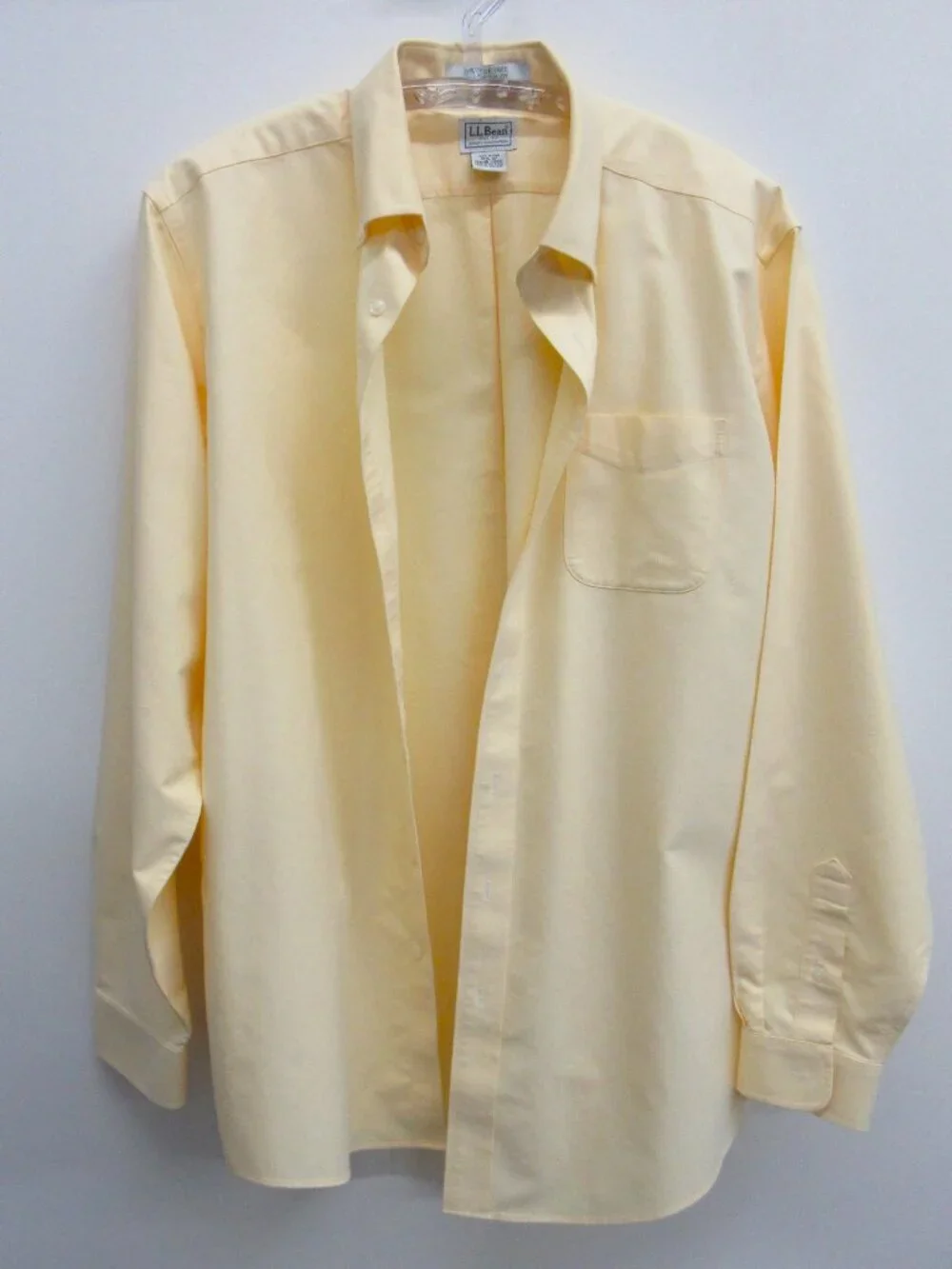 LL BEAN BUTTON DOWN SHIRT MEN'S L LARGE 16 1/2-37 LIGHT PALE YELLOW LONG SLEEVE